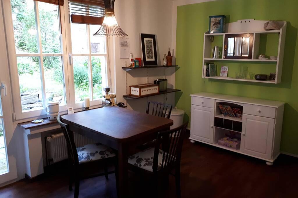 Eine gemütliche Ferienwohnung mit Garten Bad Karlshafen Exterior foto